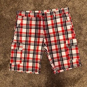 NWOT Men’s Plaid Cargo Shorts 🩳